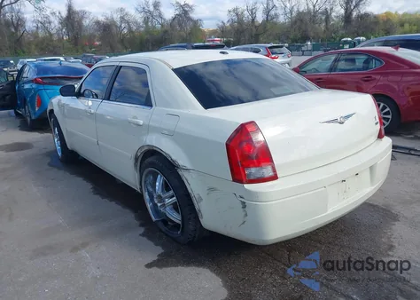2006 Chrysler 300 from USA, damaged, VIN 2C3LA43R46H526961